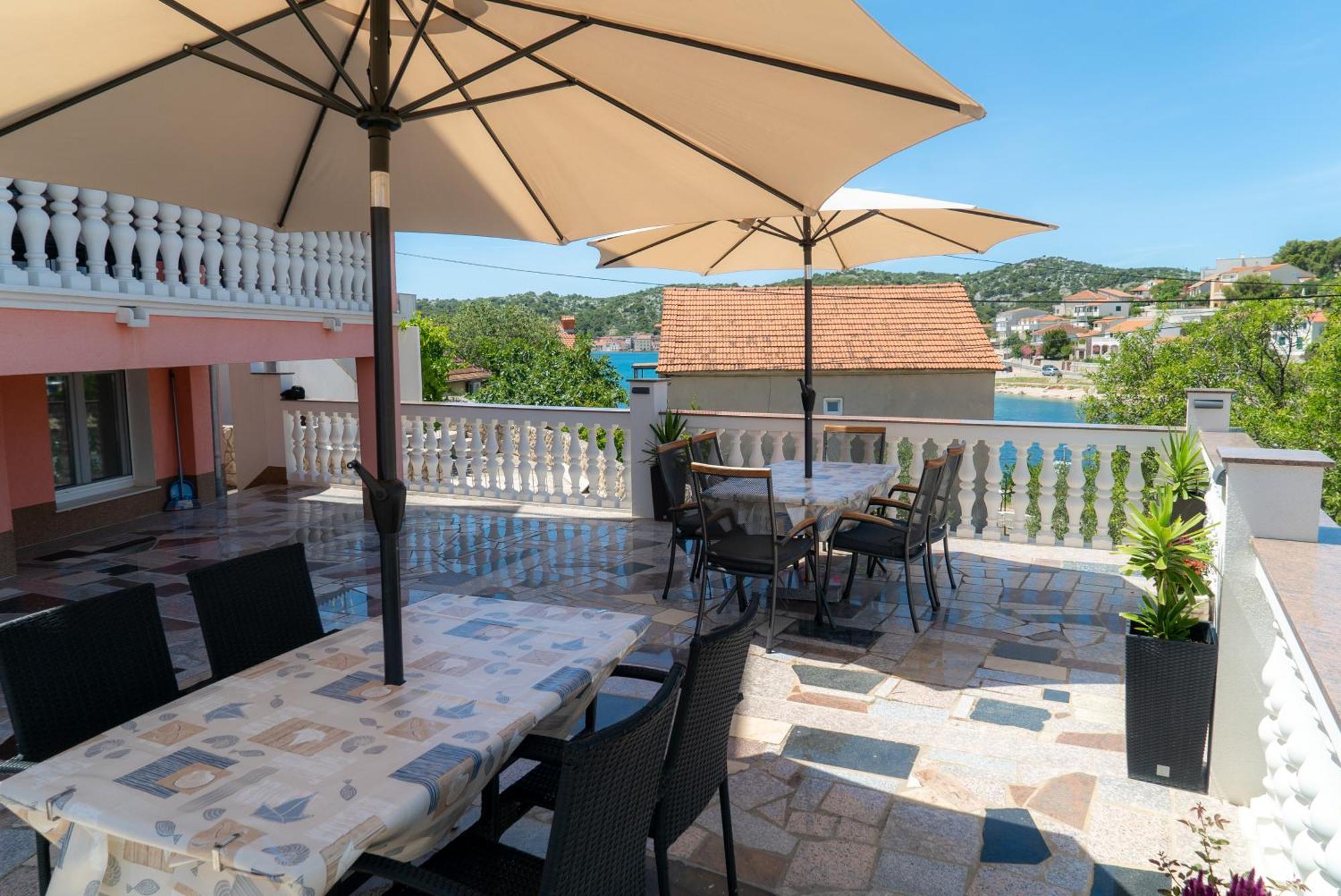 Apartments Zubcic Tisno Εξωτερικό φωτογραφία