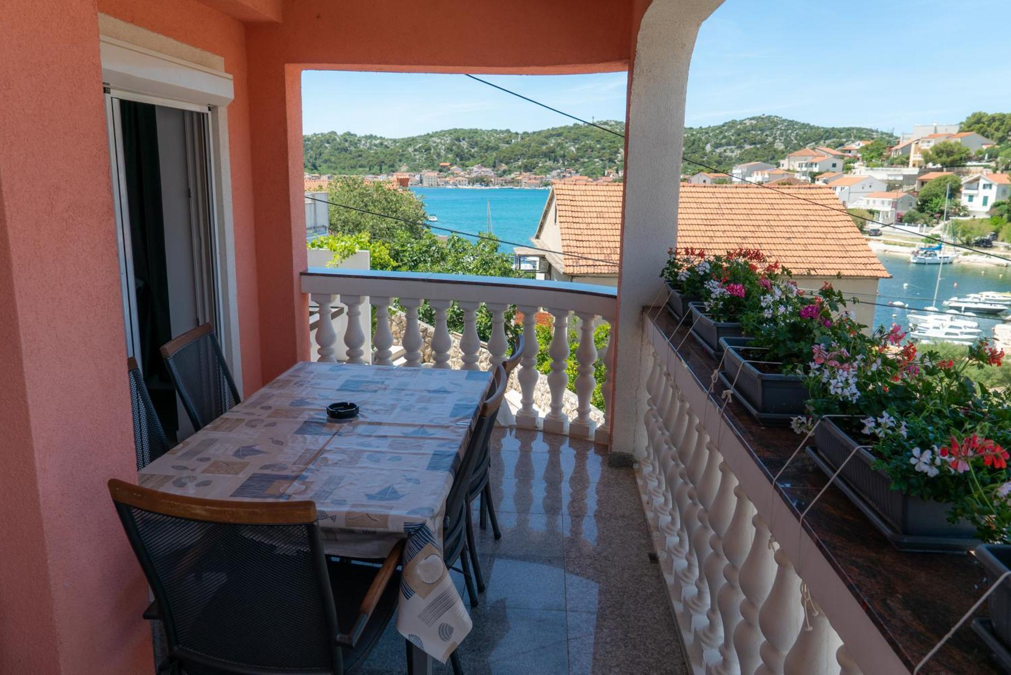 Apartments Zubcic Tisno Εξωτερικό φωτογραφία